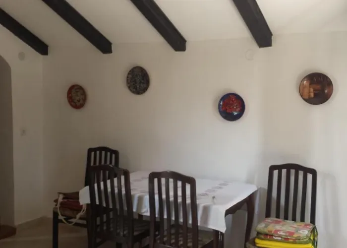 In With Balcony, W-lan, Washing Machine * Zlarin